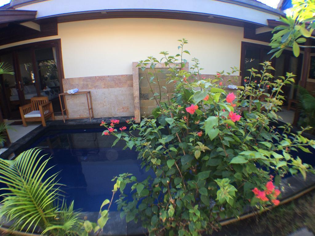 Villa Sahabat Gili Trawangan Exterior photo