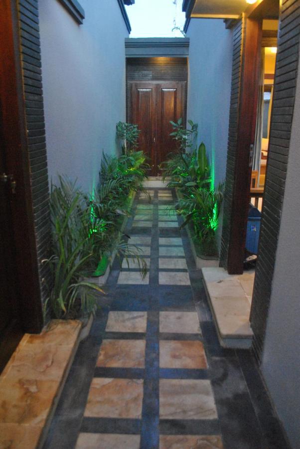 Villa Sahabat Gili Trawangan Exterior photo